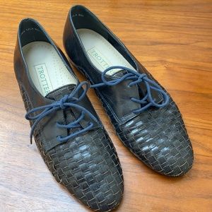 Vintage Trotters Lila 8m fit is more of a 7-7.5